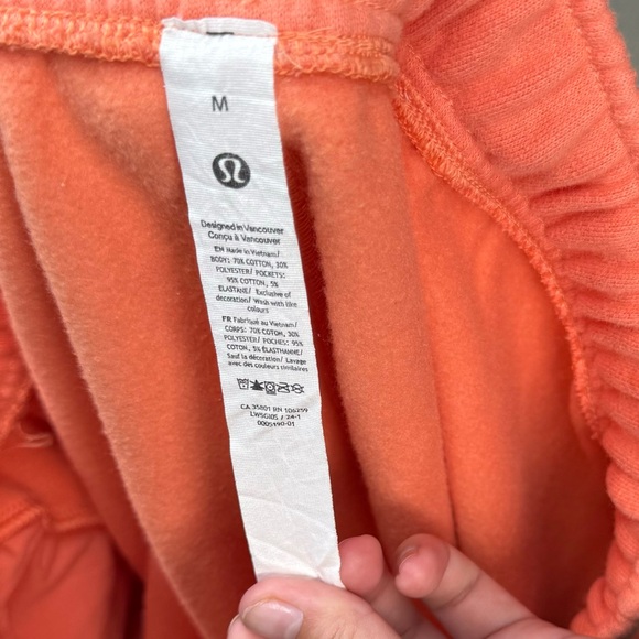 Lululemon Scuba Mid-Rise Oversized Jogger *Regular 27" - Picture 4 of 6